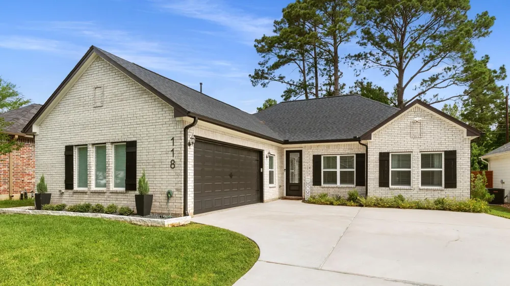 118 Wick Willow Road Montgomery, TX 77356