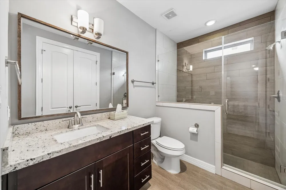 1617 Crockett Street Houston, TX 77007