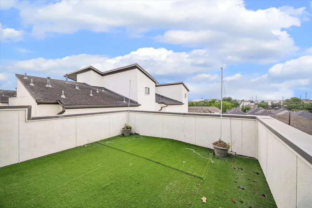 1617 Crockett Street Houston, TX 77007
