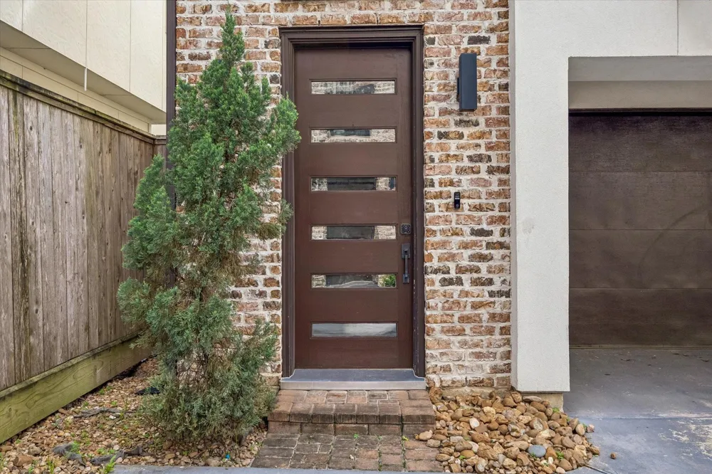 1617 Crockett Street Houston, TX 77007