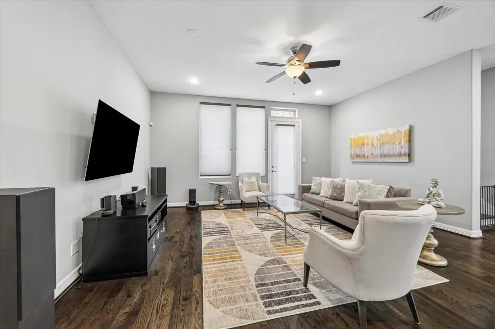 1617 Crockett Street Houston, TX 77007