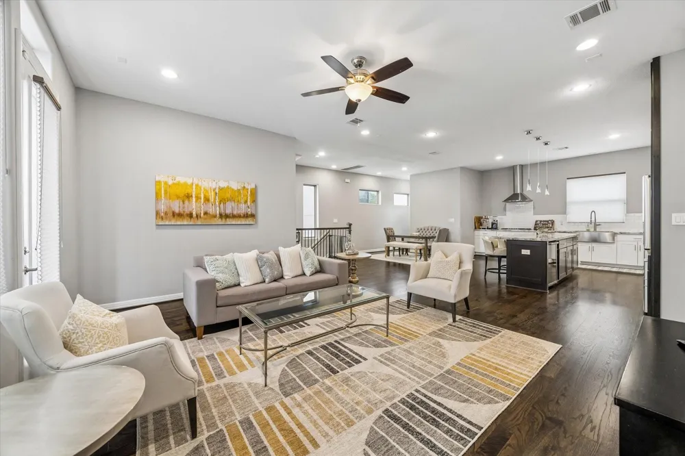 1617 Crockett Street Houston, TX 77007