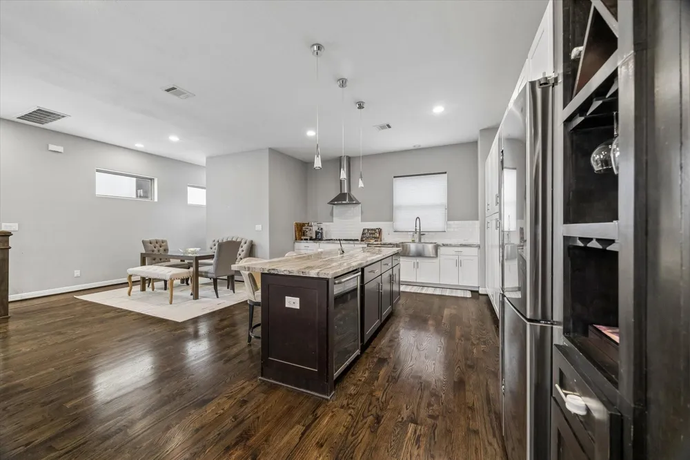 1617 Crockett Street Houston, TX 77007