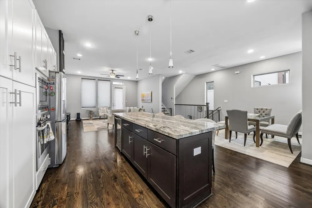 1617 Crockett Street Houston, TX 77007