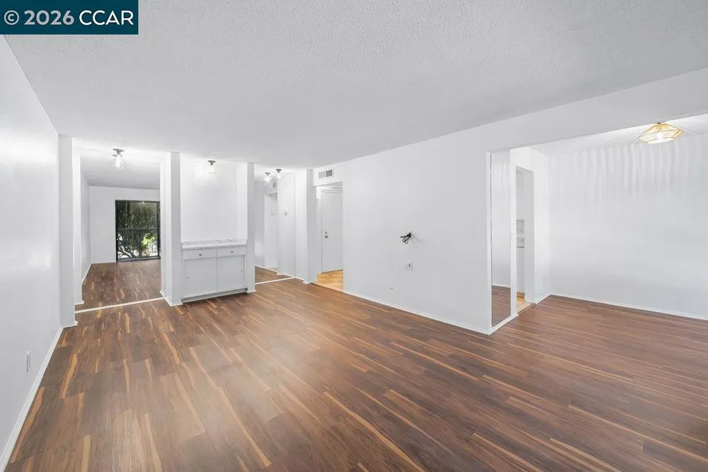490 Civic Dr #102 Walnut Creek, CA 94596