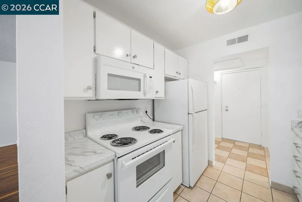 490 Civic Dr #102 Walnut Creek, CA 94596