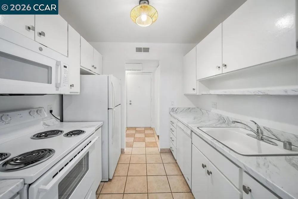 490 Civic Dr #102 Walnut Creek, CA 94596