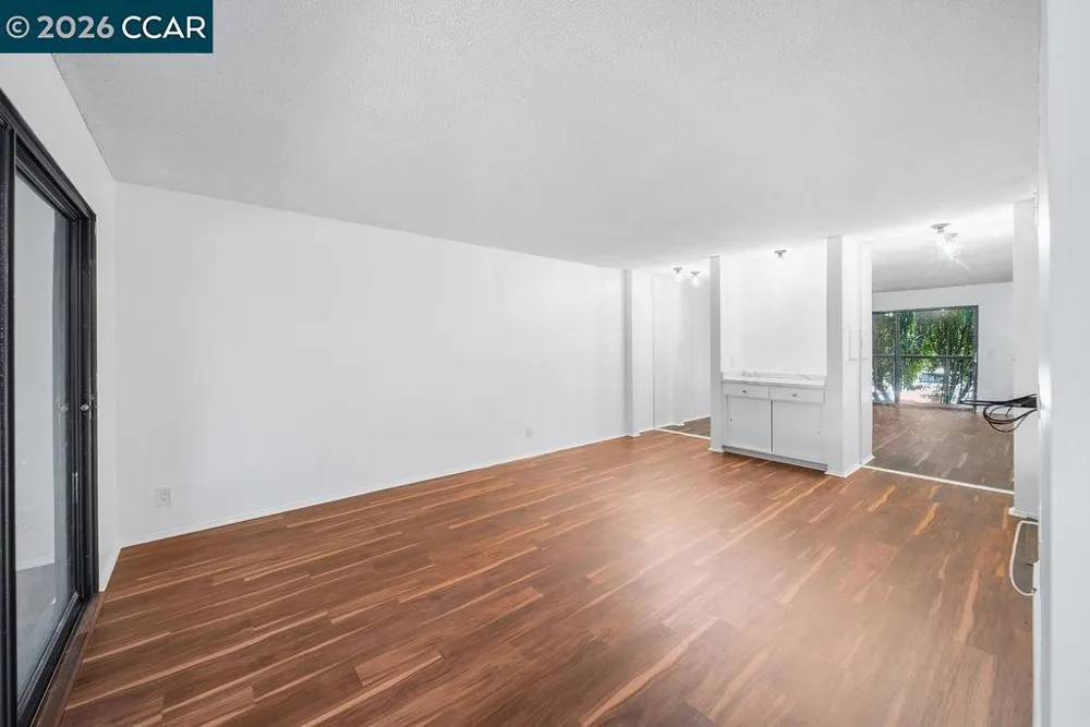 490 Civic Dr #102 Walnut Creek, CA 94596