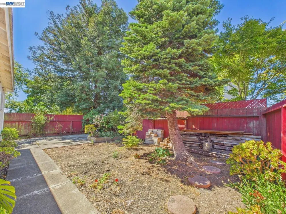 1506 Elm Ave Richmond, CA 94805