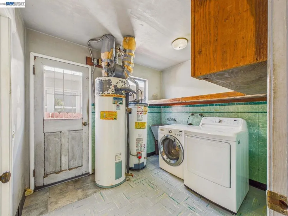 1506 Elm Ave Richmond, CA 94805