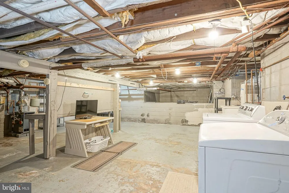 32 JOHNSON STREET Salem, NJ 08079