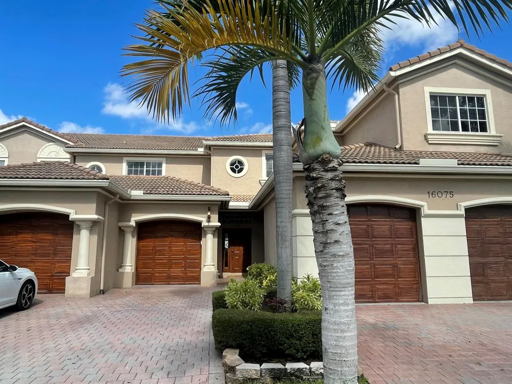 16075 Sims Road #203 Delray Beach, FL 33484