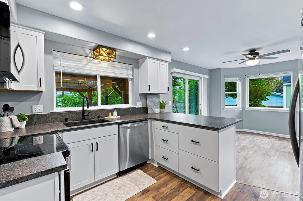 2219 116th Avenue NE Lake Stevens, WA 98258