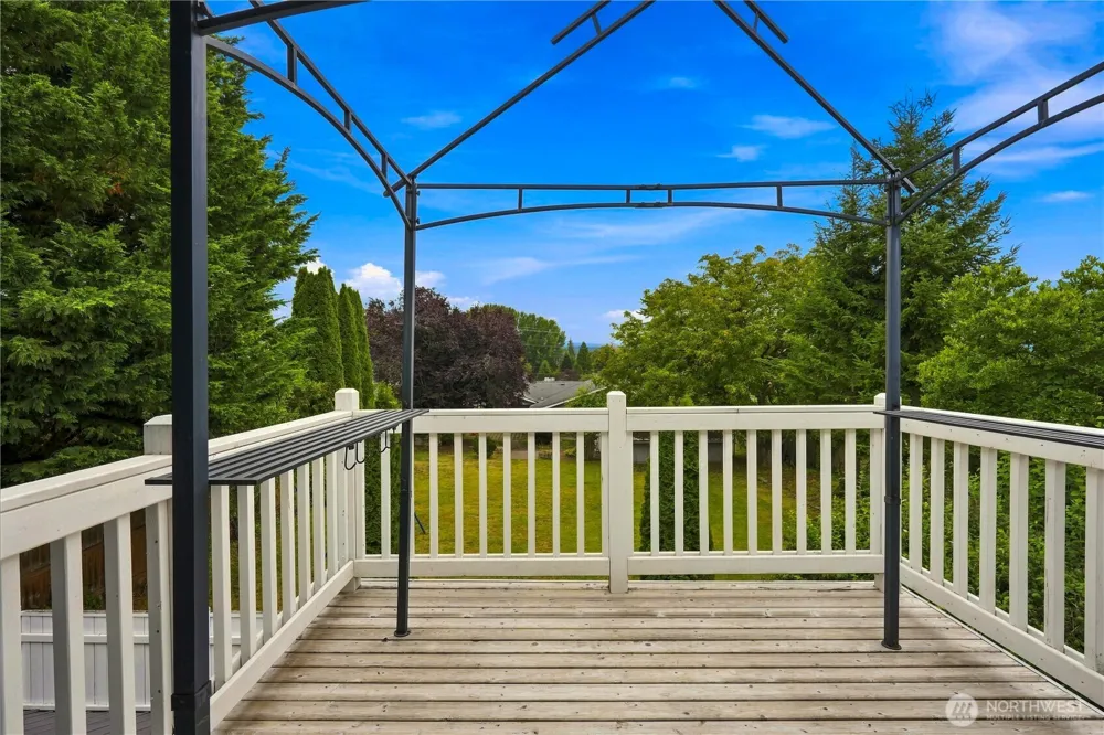 2219 116th Avenue NE Lake Stevens, WA 98258