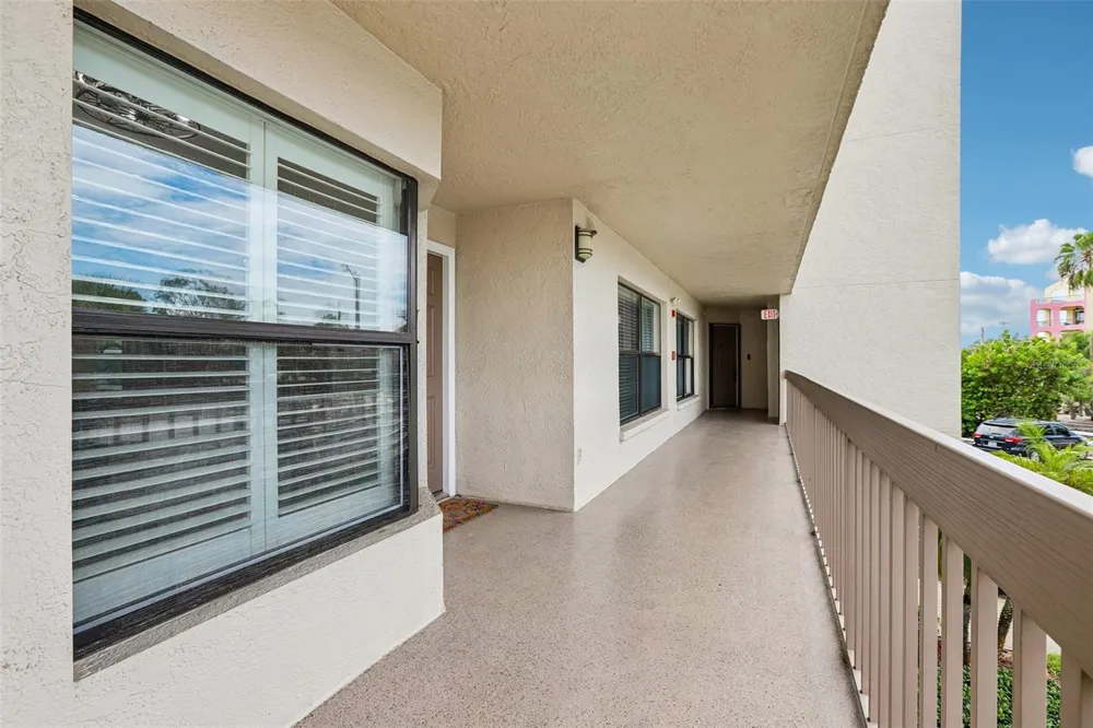 1332 PASADENA AVENUE S #207 South Pasadena, FL 33707