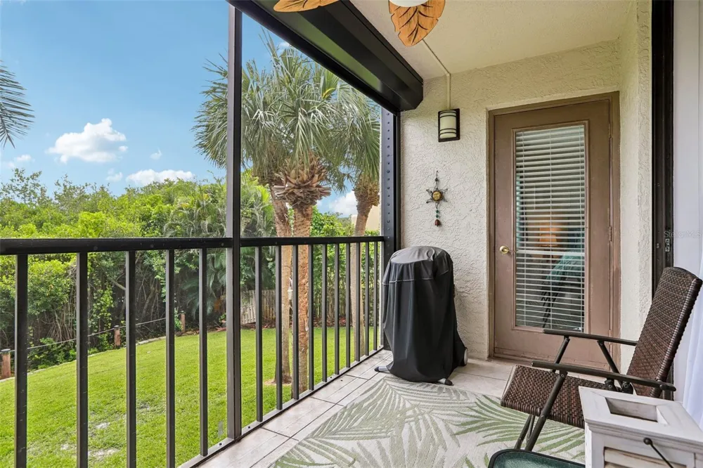 1332 PASADENA AVENUE S #207 South Pasadena, FL 33707