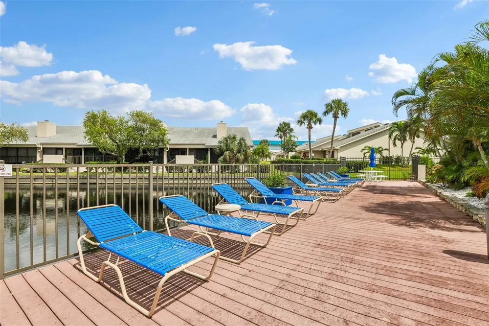 1332 PASADENA AVENUE S #207 South Pasadena, FL 33707