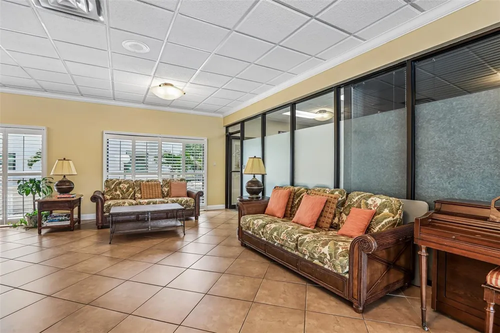 1332 PASADENA AVENUE S #207 South Pasadena, FL 33707
