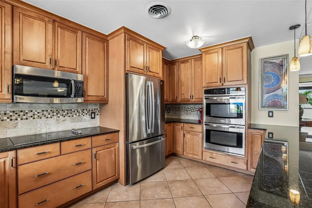 1332 PASADENA AVENUE S #207 South Pasadena, FL 33707