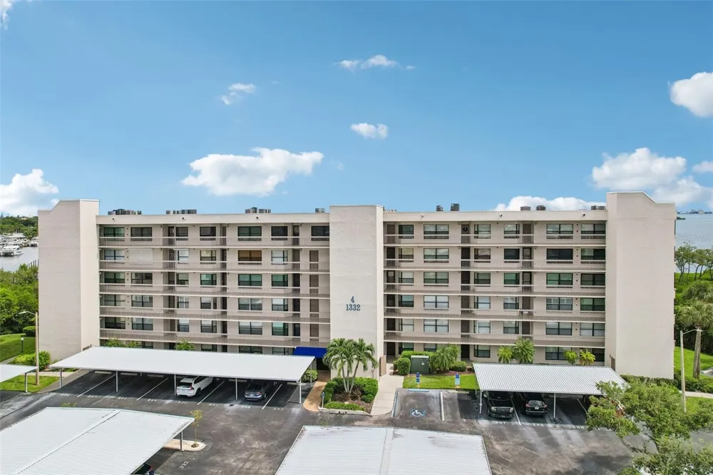 1332 PASADENA AVENUE S #207 South Pasadena, FL 33707