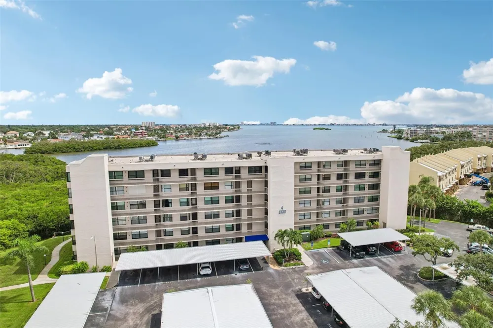 1332 PASADENA AVENUE S #207 South Pasadena, FL 33707