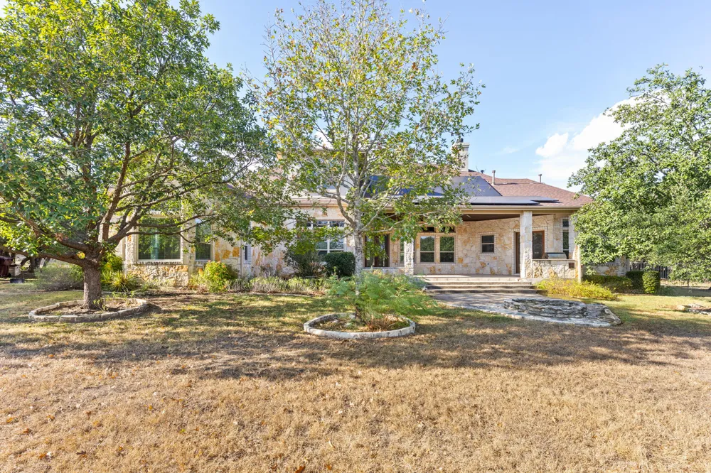 275 Lonely Pine Cove Driftwood, TX 78619