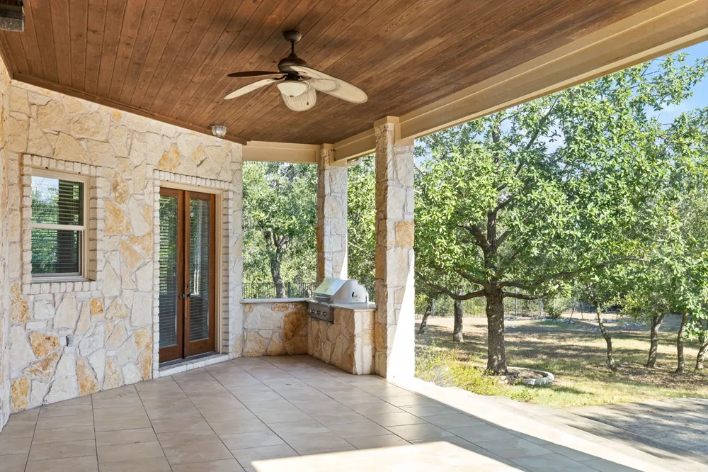 275 Lonely Pine Cove Driftwood, TX 78619