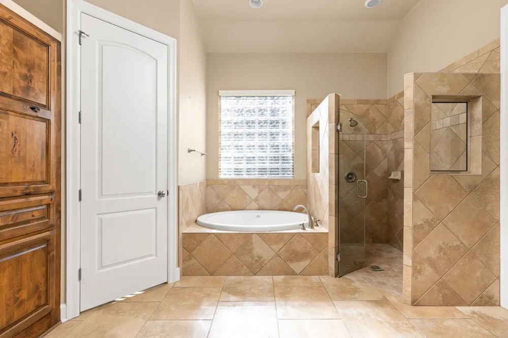 275 Lonely Pine Cove Driftwood, TX 78619