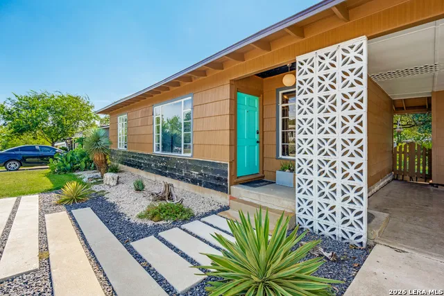 526 Sumner Dr San Antonio, TX 78209
