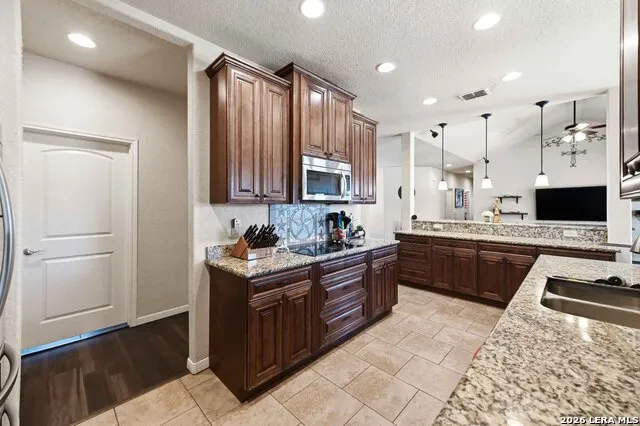 14838 St Hedwig St Hedwig, TX 78152