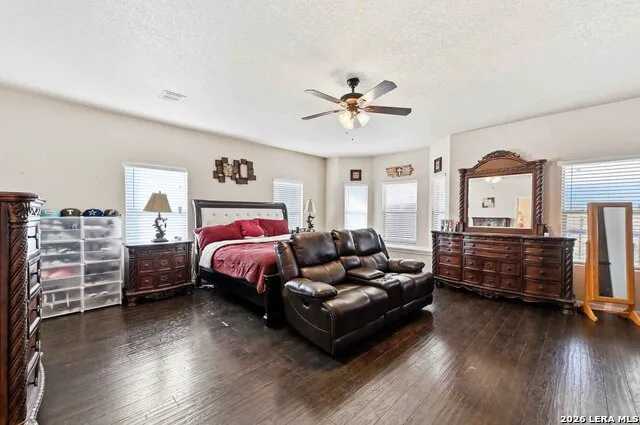 14838 St Hedwig St Hedwig, TX 78152