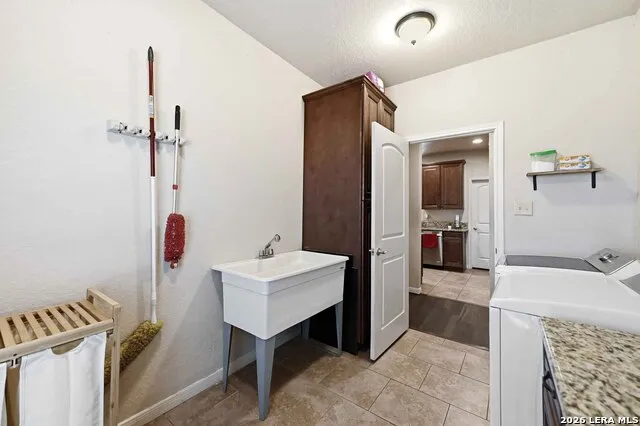 14838 St Hedwig St Hedwig, TX 78152