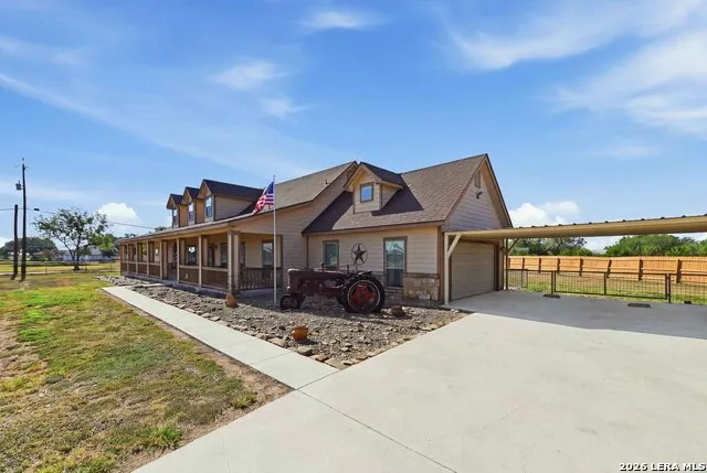 14838 St Hedwig St Hedwig, TX 78152