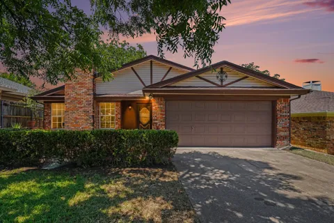 17 Oakmont Court