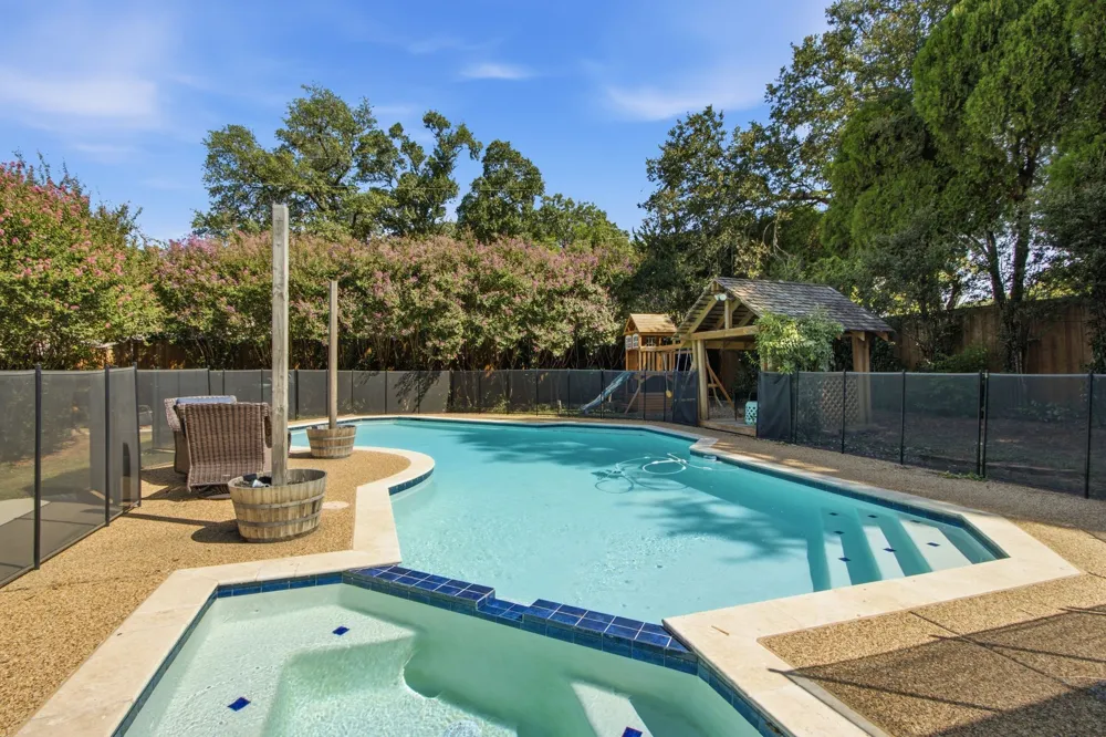 2202 Custer Parkway Richardson, TX 75080