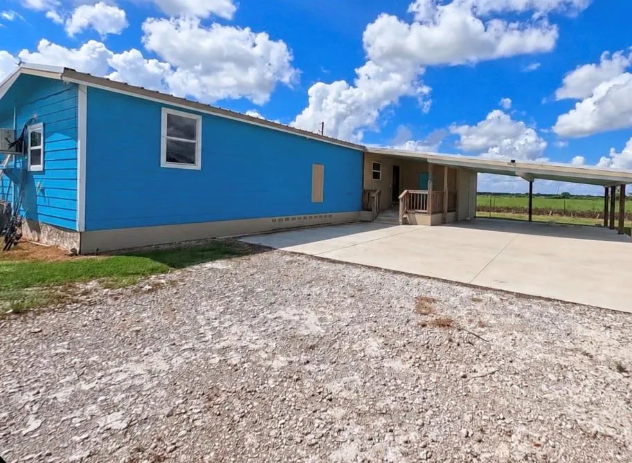 138 Blanchard Loop Danbury, TX 77534