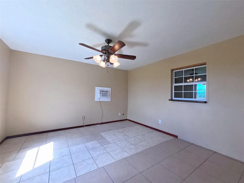 138 Blanchard Loop Danbury, TX 77534