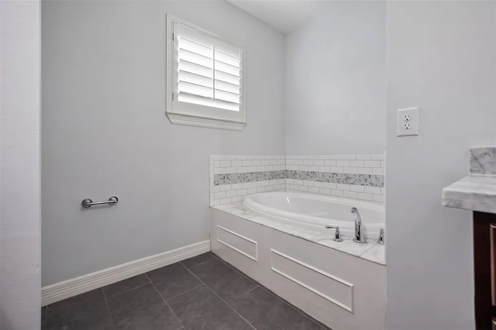 5121 Libbey Lane Houston, TX 77092