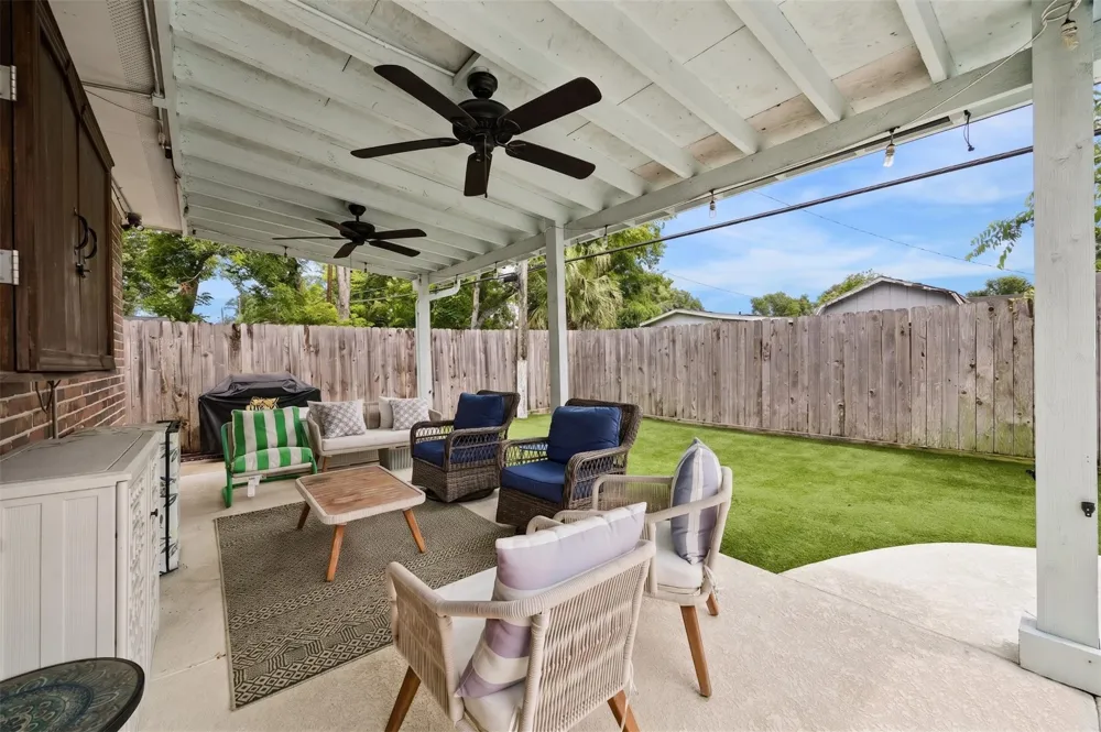 5121 Libbey Lane Houston, TX 77092