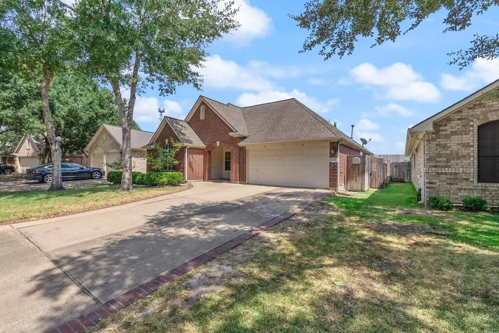 10638 Desert Springs Circle Houston, TX 77095