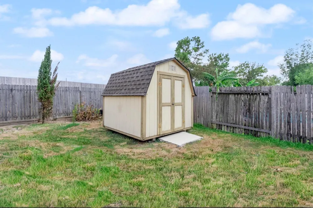 10638 Desert Springs Circle Houston, TX 77095