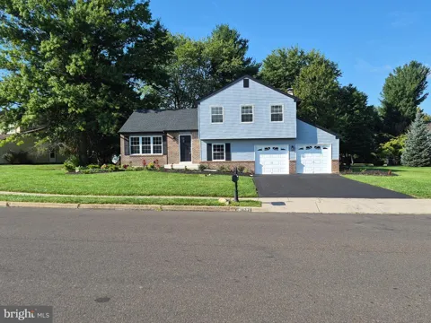 1437 SCARLET OAK ROAD