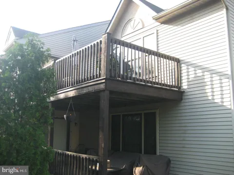 24 NEVILLE COURT