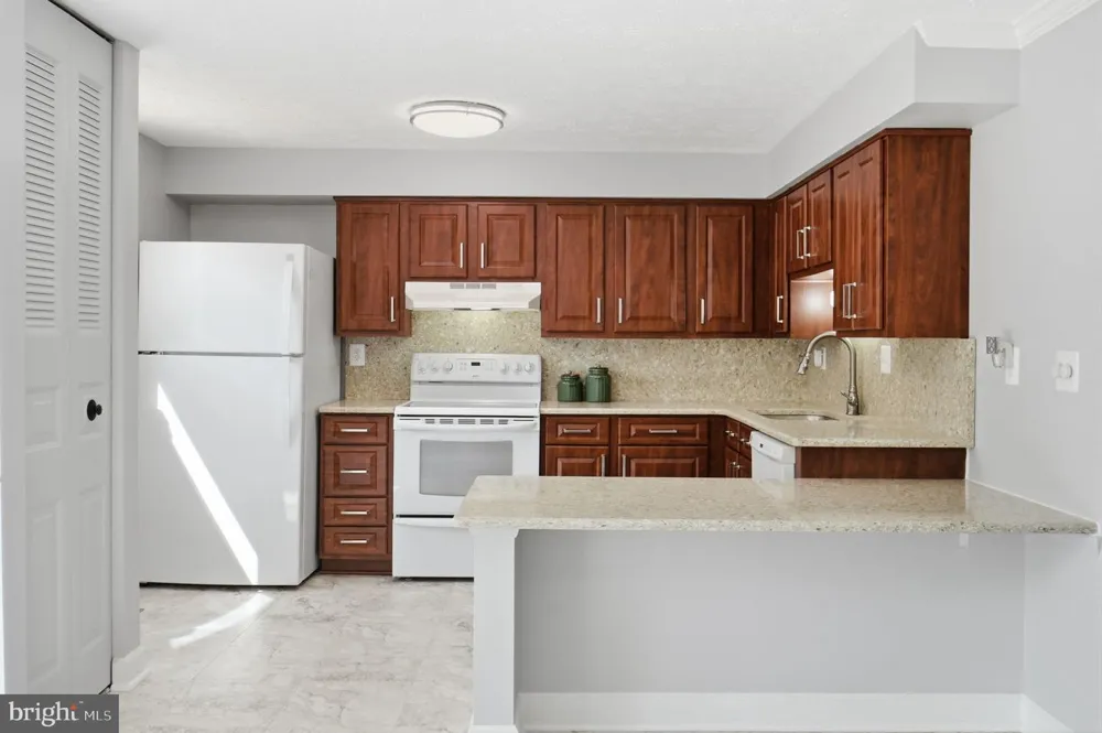 142 FAIRFIELD DRIVE Frederick, MD 21702