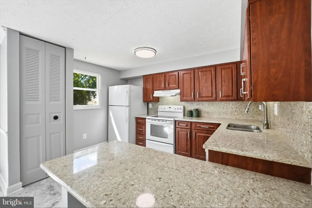 142 FAIRFIELD DRIVE Frederick, MD 21702