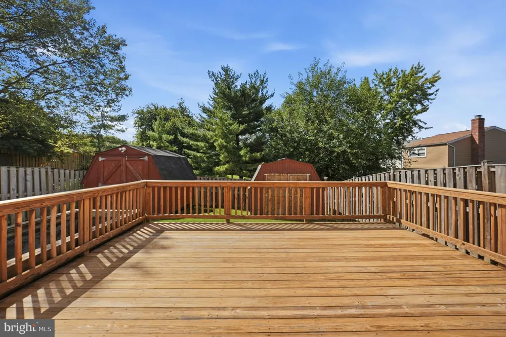 142 FAIRFIELD DRIVE Frederick, MD 21702