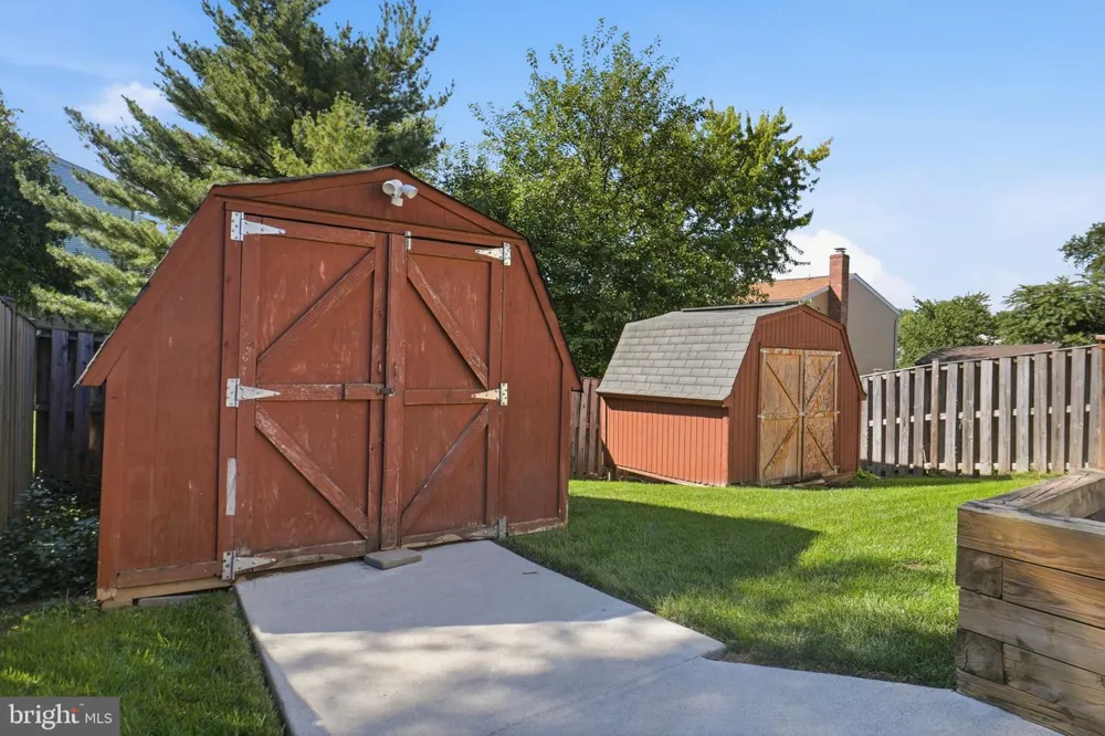 142 FAIRFIELD DRIVE Frederick, MD 21702