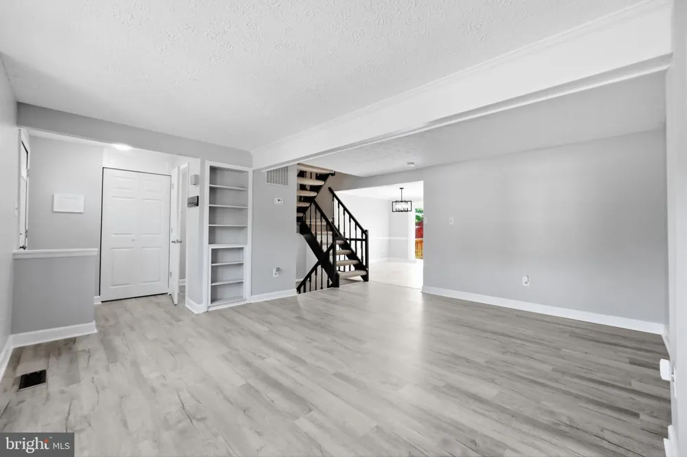 142 FAIRFIELD DRIVE Frederick, MD 21702