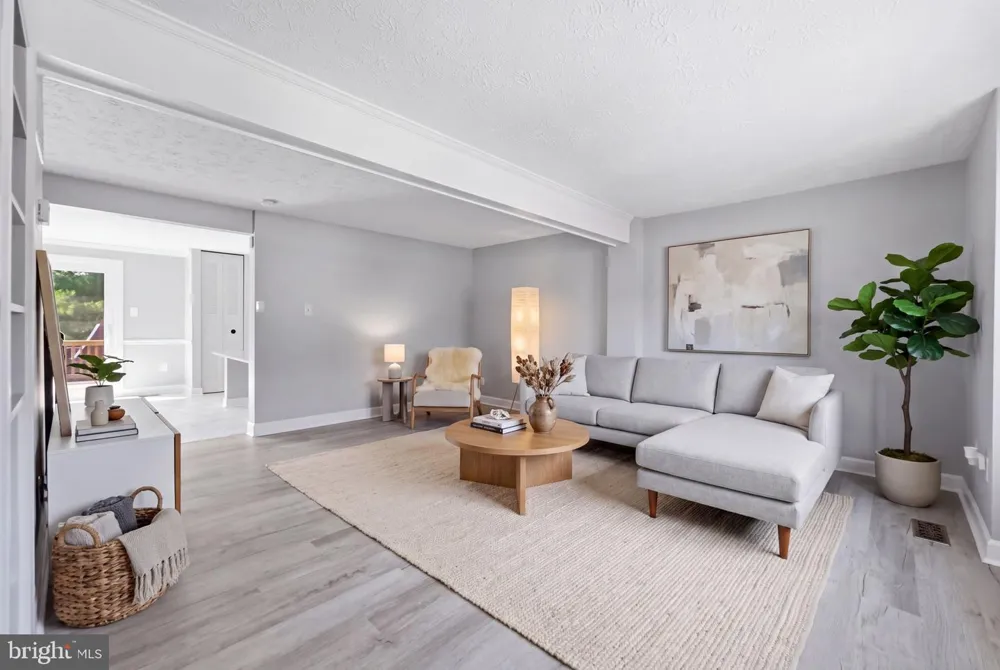 142 FAIRFIELD DRIVE Frederick, MD 21702