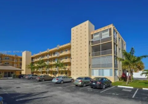 2145 Pierce St #223